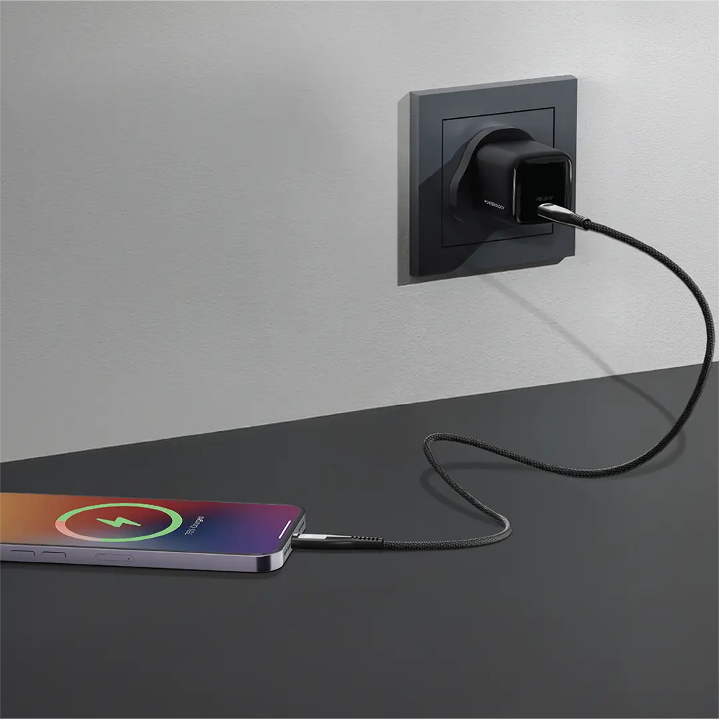 Powerology Volt-X 25W Mini Gan Wall Charger with USB C to Lightning Cable